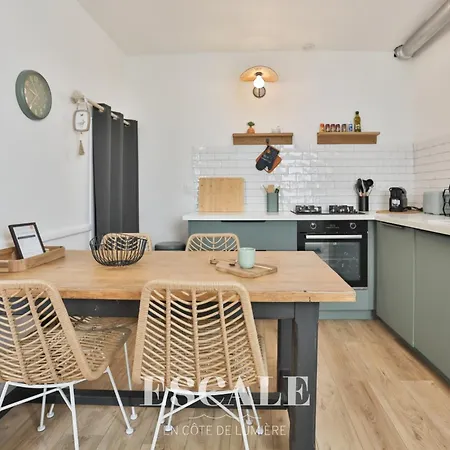 Charmante Maison Sablaise Avec Terrasse & Centre-ville A Pied Nyaraló