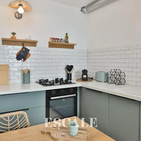 Charmante Maison Sablaise Avec Terrasse & Centre-ville A Pied Prázdninový dům *