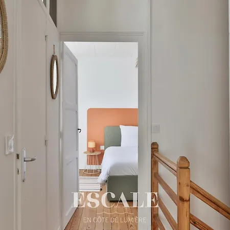 Prázdninový dům Charmante Maison Sablaise Avec Terrasse & Centre-ville A Pied