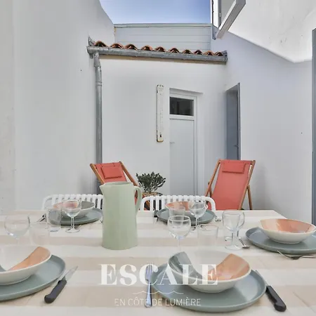 Nyaraló Charmante Maison Sablaise Avec Terrasse & Centre-ville A Pied