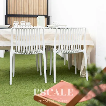 Charmante Maison Sablaise Avec Terrasse & Centre-ville A Pied Nyaraló