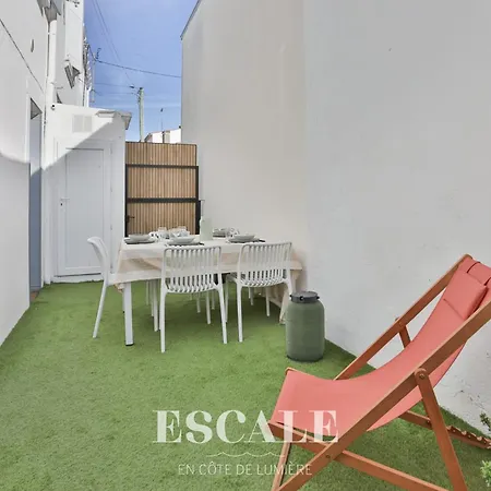 Charmante Maison Sablaise Avec Terrasse & Centre-ville A Pied Prázdninový dům *